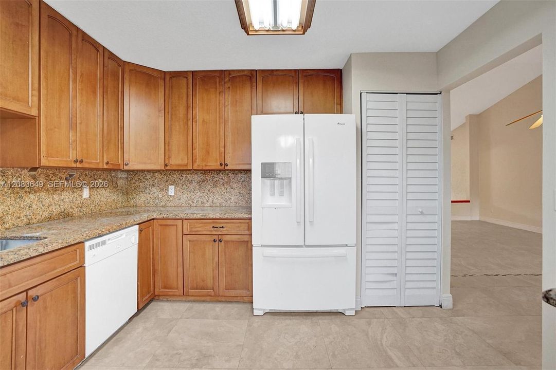 For Rent: $2,900 (3 beds, 2 baths, 1480 Square Feet)