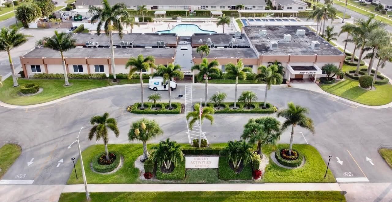 Air view club house