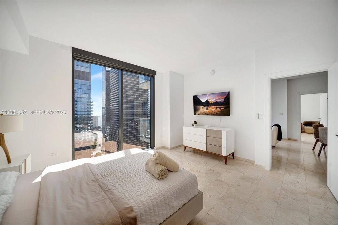 For Rent: $6,800 (2 beds, 2 baths, 1281 Square Feet)