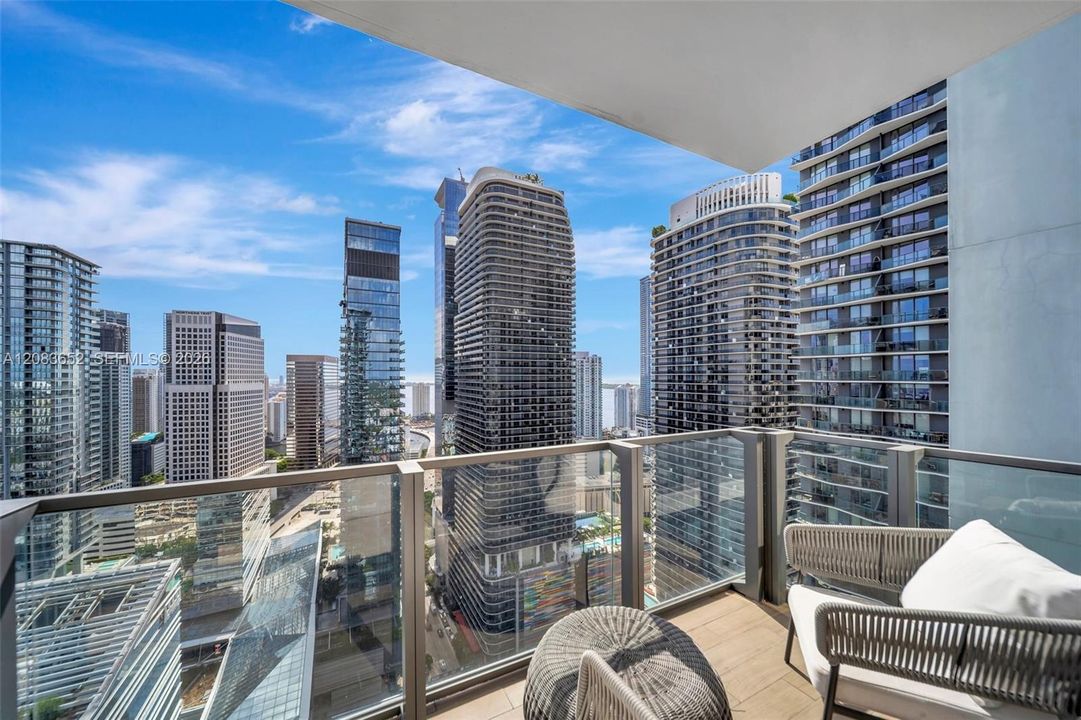 For Rent: $6,800 (2 beds, 2 baths, 1281 Square Feet)