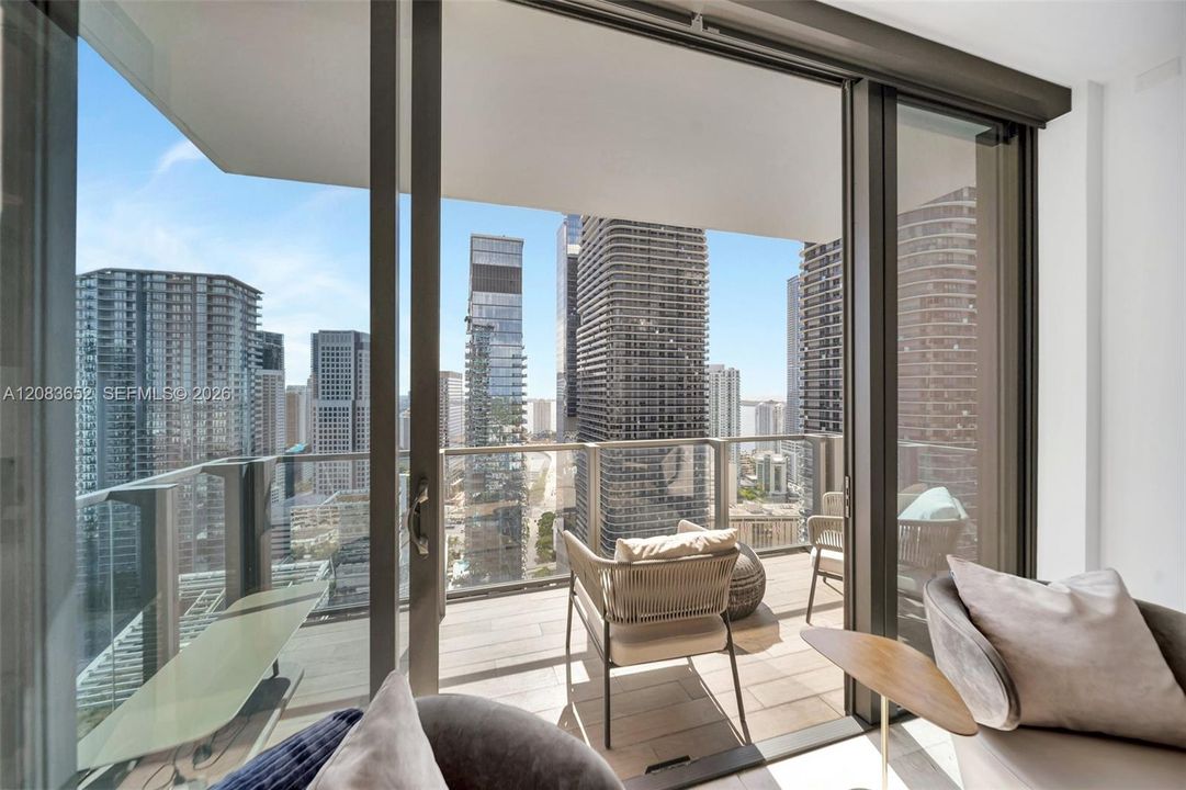 For Rent: $6,800 (2 beds, 2 baths, 1281 Square Feet)