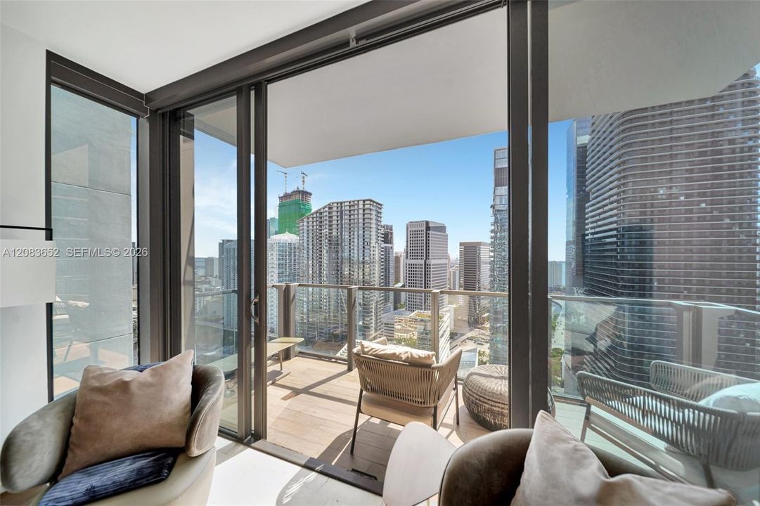 For Rent: $6,800 (2 beds, 2 baths, 1281 Square Feet)