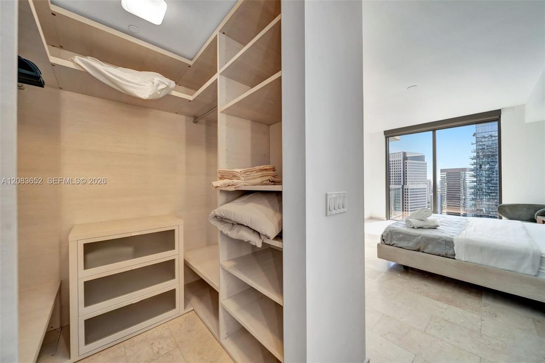 For Rent: $6,800 (2 beds, 2 baths, 1281 Square Feet)