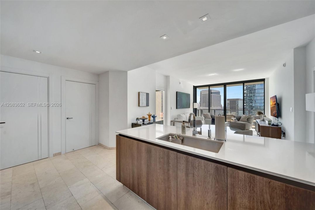 For Rent: $6,800 (2 beds, 2 baths, 1281 Square Feet)