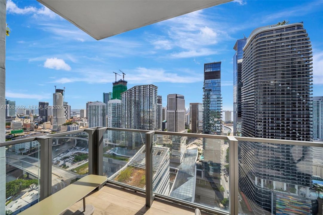 For Rent: $6,800 (2 beds, 2 baths, 1281 Square Feet)