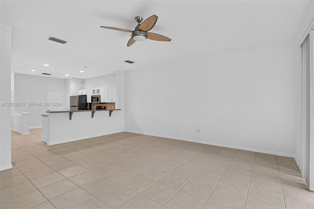 En Venta: $370,000 (3 camas, 2 baños, 1580 Pies cuadrados)
