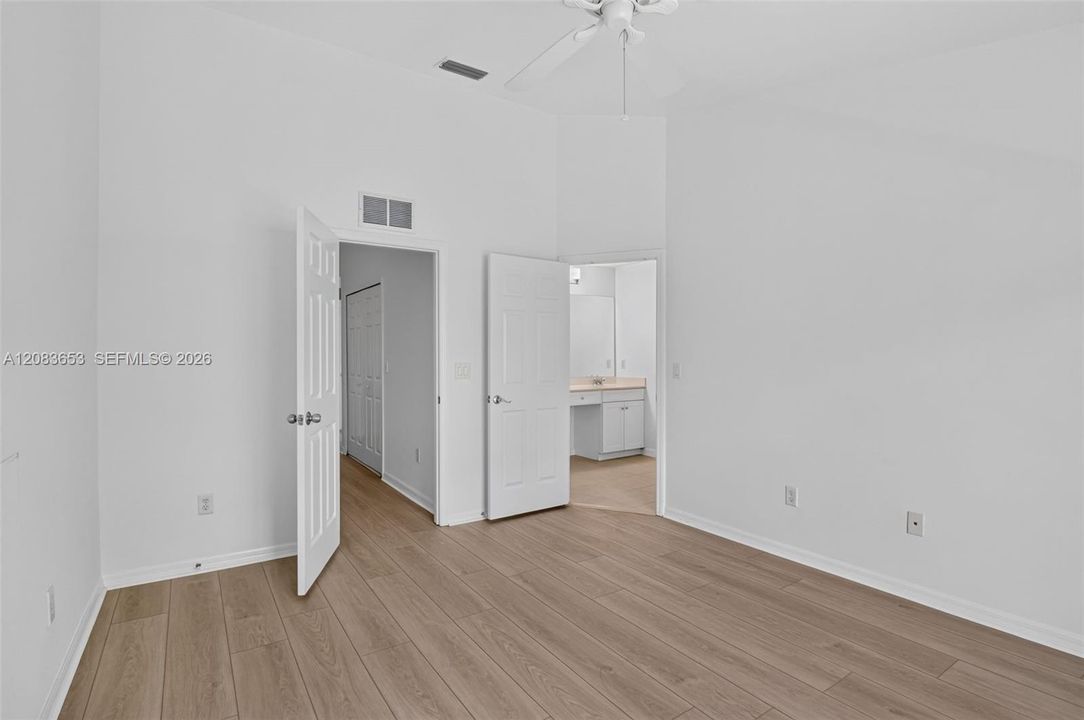 En Venta: $370,000 (3 camas, 2 baños, 1580 Pies cuadrados)