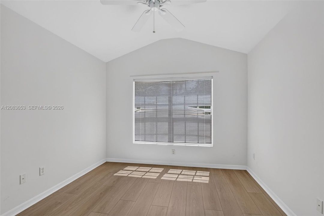 En Venta: $370,000 (3 camas, 2 baños, 1580 Pies cuadrados)