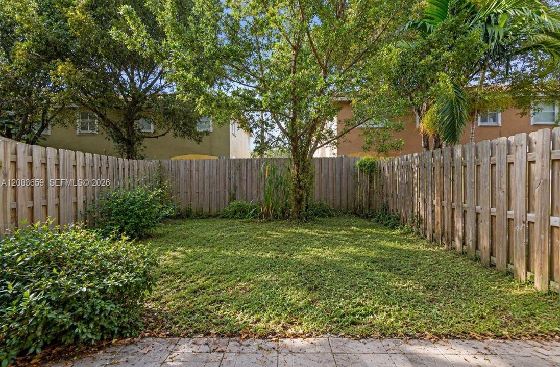En Venta: $355,000 (3 camas, 2 baños, 1331 Pies cuadrados)