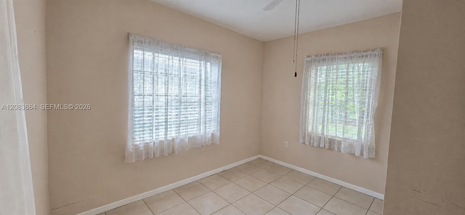 En Venta: $510,000 (3 camas, 1 baños, 875 Pies cuadrados)
