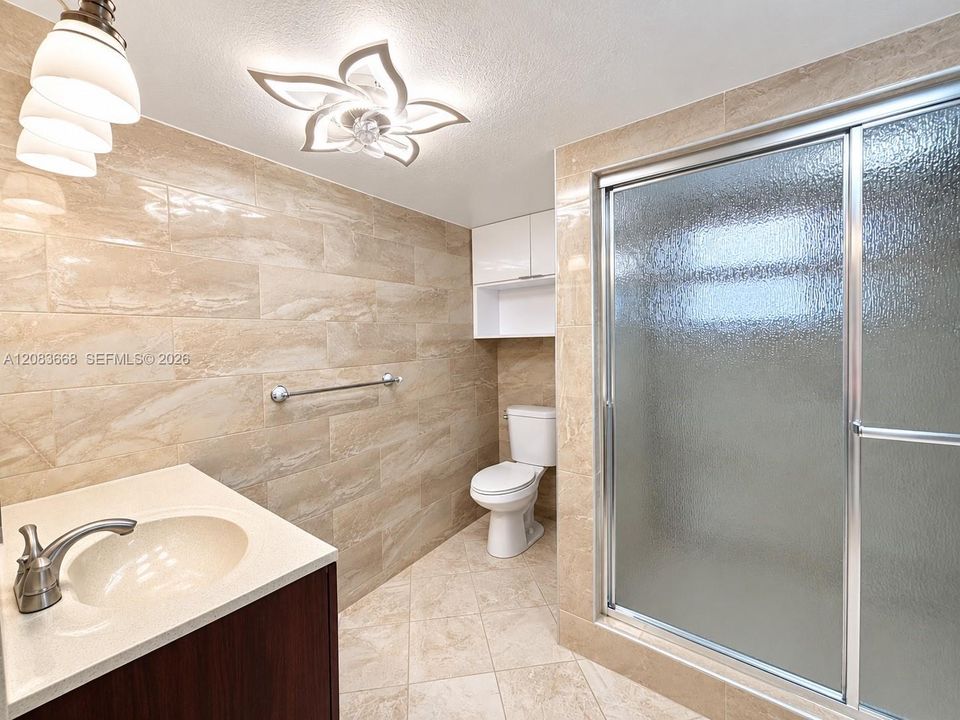 For Rent: $4,800 (3 beds, 2 baths, 2477 Square Feet)