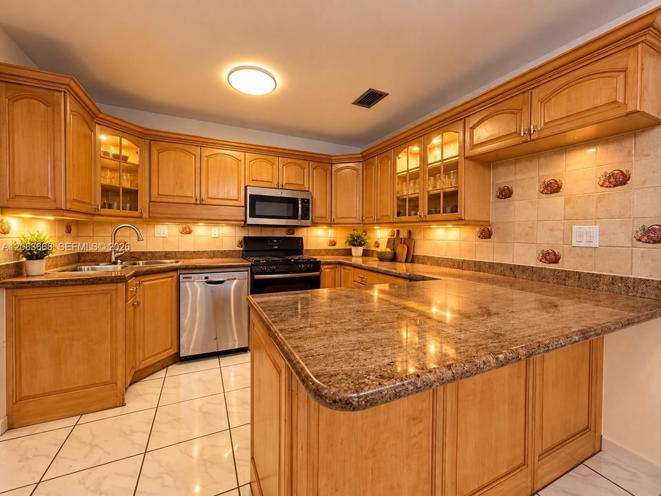 For Rent: $4,800 (3 beds, 2 baths, 2477 Square Feet)