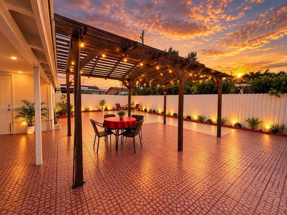 For Rent: $4,800 (3 beds, 2 baths, 2477 Square Feet)