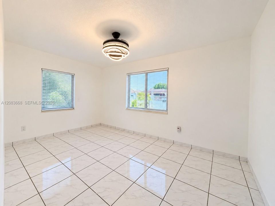 For Rent: $4,800 (3 beds, 2 baths, 2477 Square Feet)