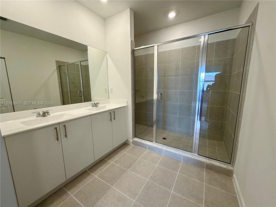 En Renta: $3,500 (2 camas, 2 baños, 2915 Pies cuadrados)