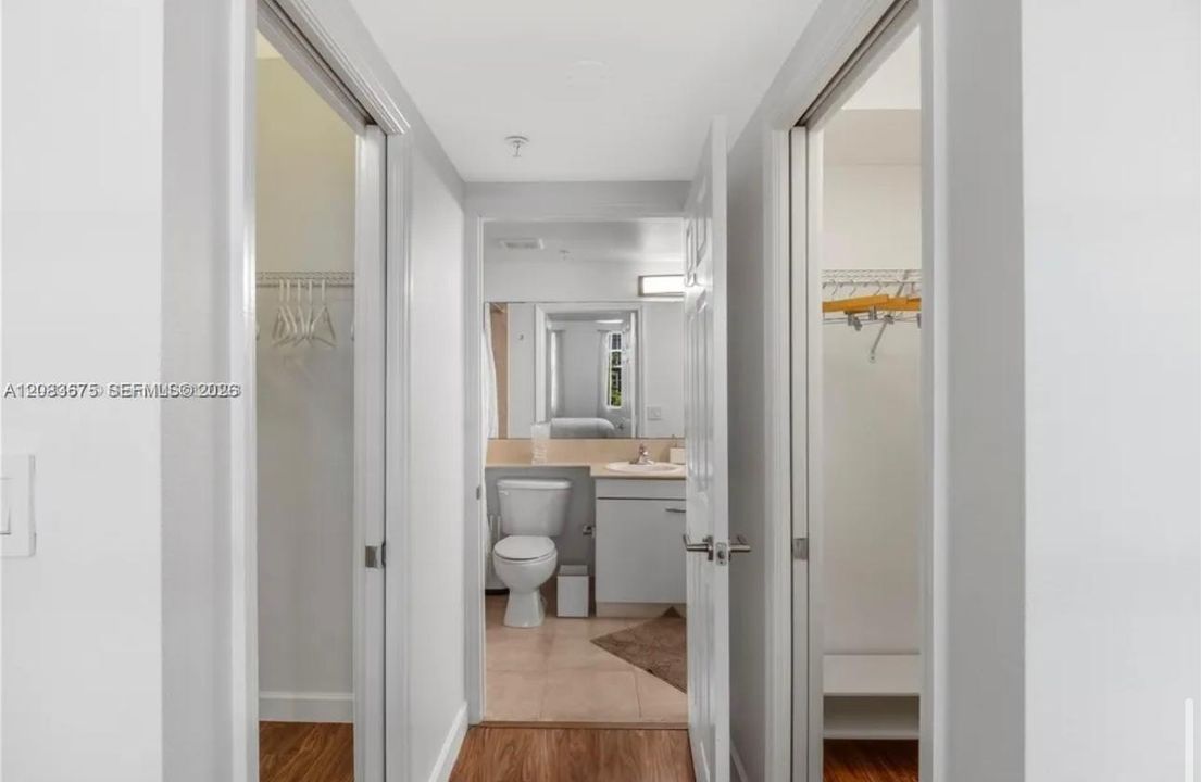 В аренду: $5,000 (3 спален, 2 ванн, 1580 Квадратных фут)