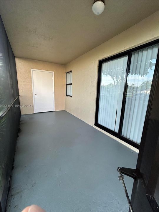 For Rent: $1,950 (2 beds, 2 baths, 770 Square Feet)