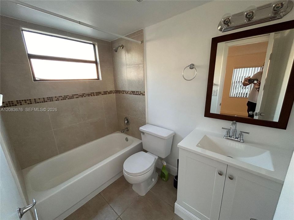 For Rent: $1,950 (2 beds, 2 baths, 770 Square Feet)