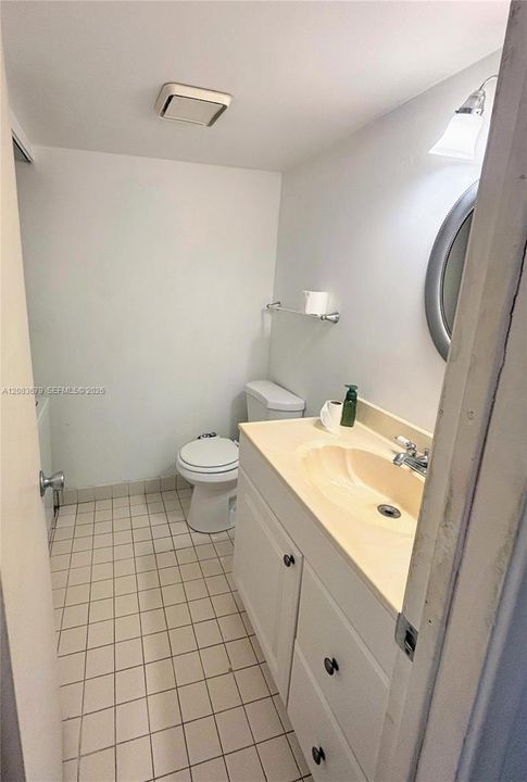 For Rent: $1,700 (1 beds, 1 baths, 1100 Square Feet)