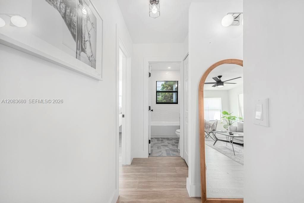 For Rent: $3,600 (3 beds, 2 baths, 1125 Square Feet)