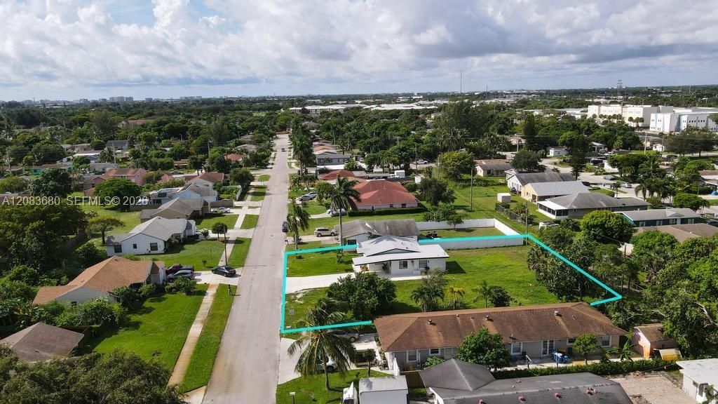 For Rent: $3,600 (3 beds, 2 baths, 1125 Square Feet)