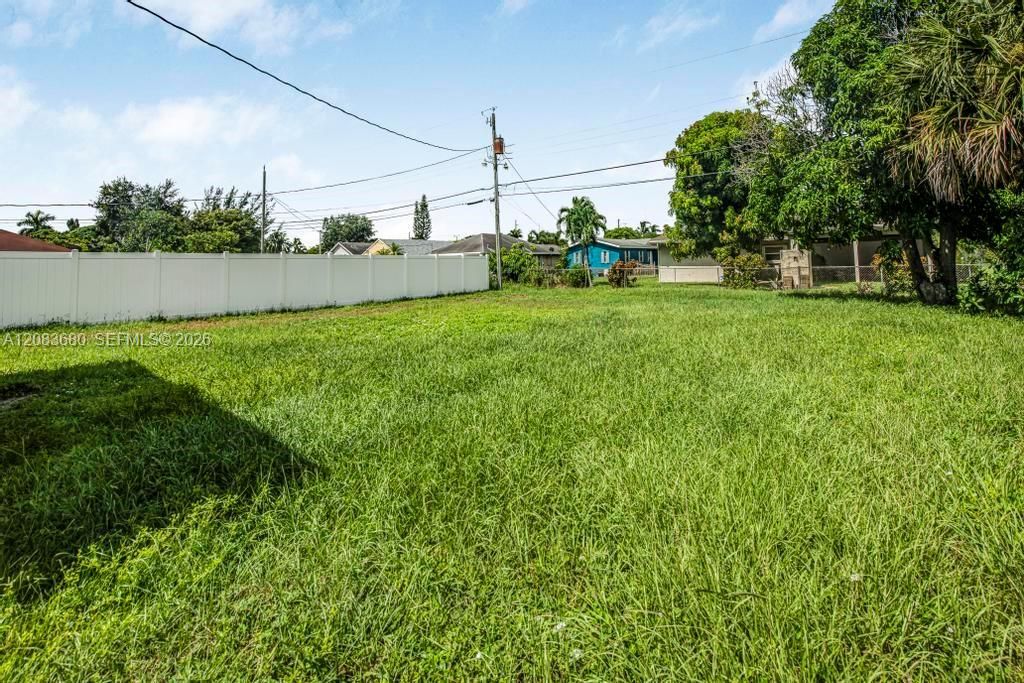 For Rent: $3,600 (3 beds, 2 baths, 1125 Square Feet)