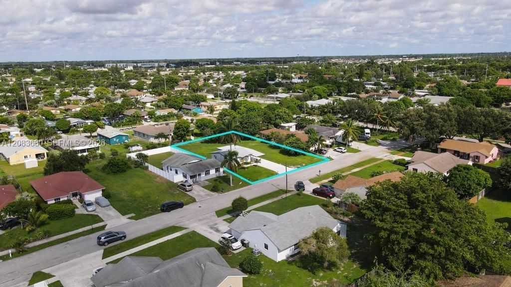 For Rent: $3,600 (3 beds, 2 baths, 1125 Square Feet)
