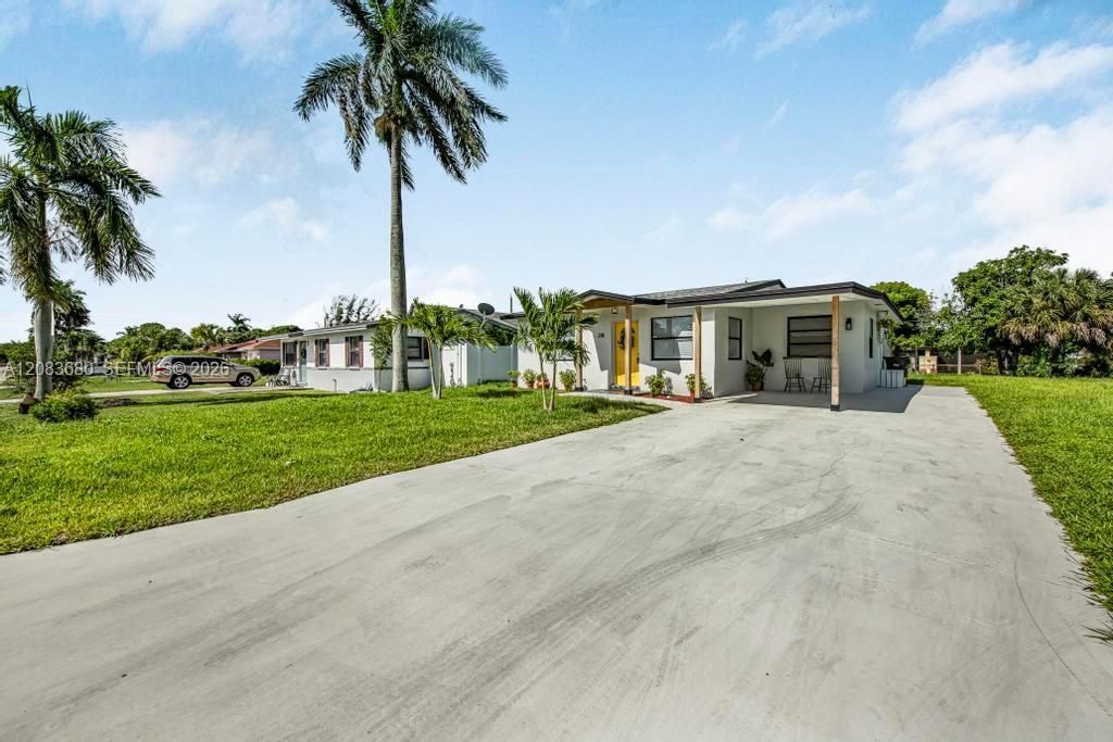 For Rent: $3,600 (3 beds, 2 baths, 1125 Square Feet)