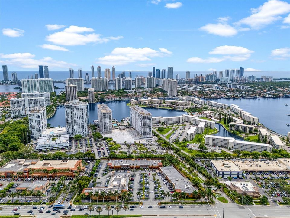 На продажу: $475,500 (3 спален, 3 ванн, 2570 Квадратных фут)