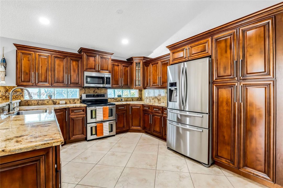 For Sale: $689,000 (3 beds, 2 baths, 1843 Square Feet)