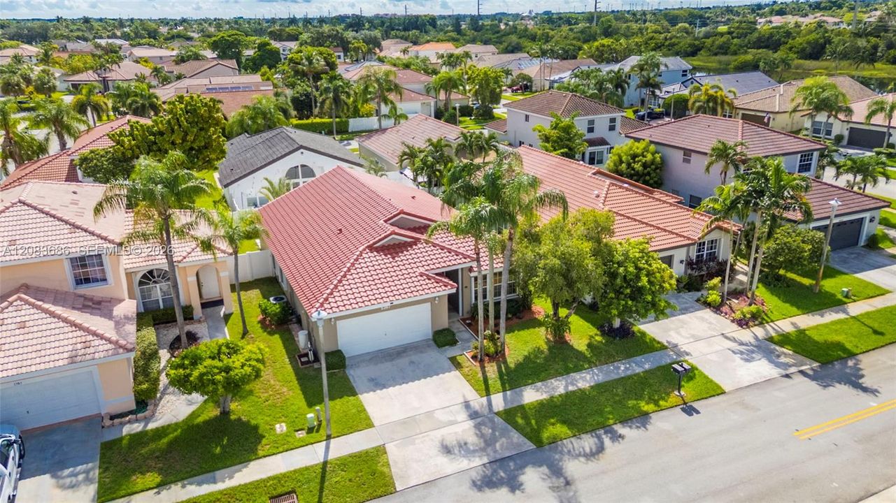 For Sale: $689,000 (3 beds, 2 baths, 1843 Square Feet)