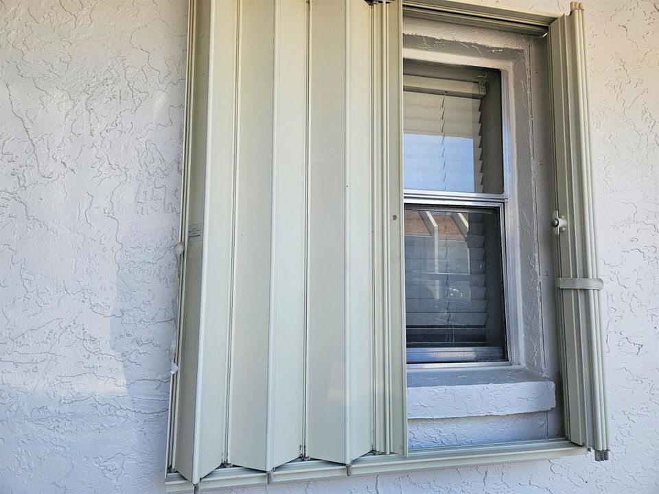 2935 SW 22 - Photo 7