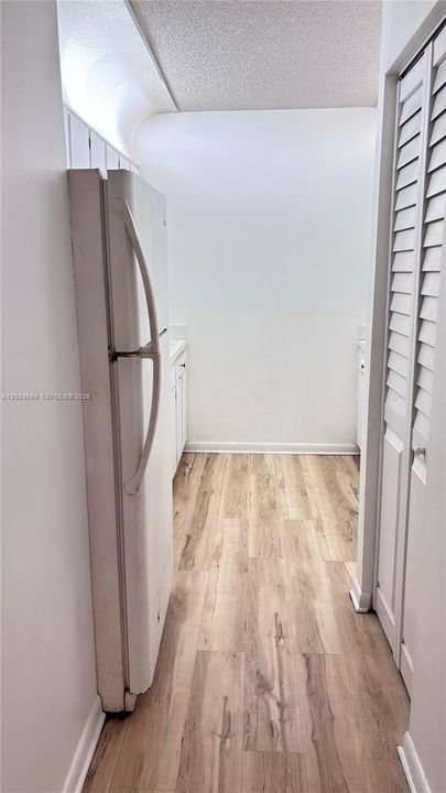 На продажу: $210,000 (2 спален, 2 ванн, 980 Квадратных фут)
