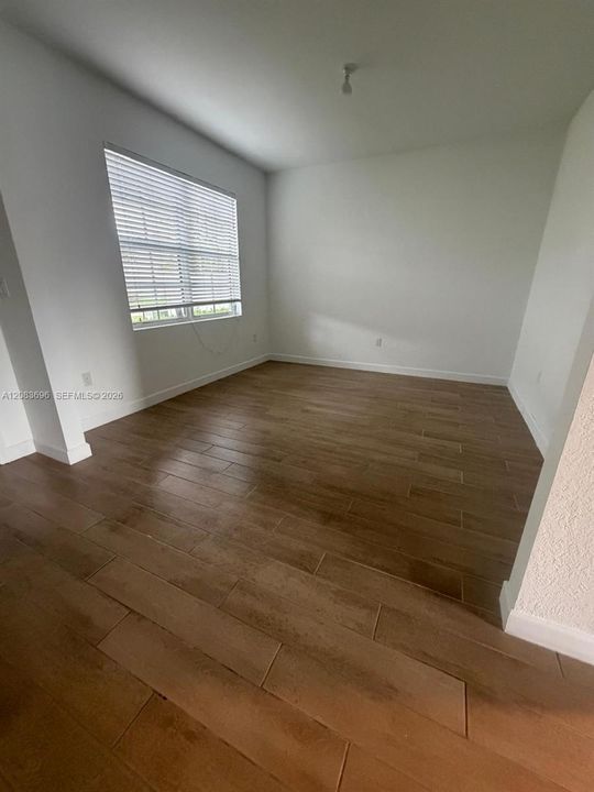 На продажу: $649,900 (4 спален, 2 ванн, 2680 Квадратных фут)