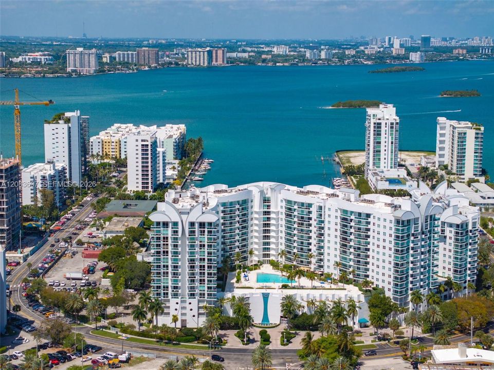 For Rent: $3,500 (2 beds, 2 baths, 1251 Square Feet)