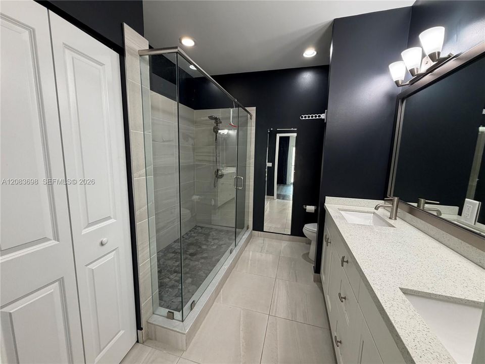 For Rent: $3,800 (3 beds, 3 baths, 2014 Square Feet)