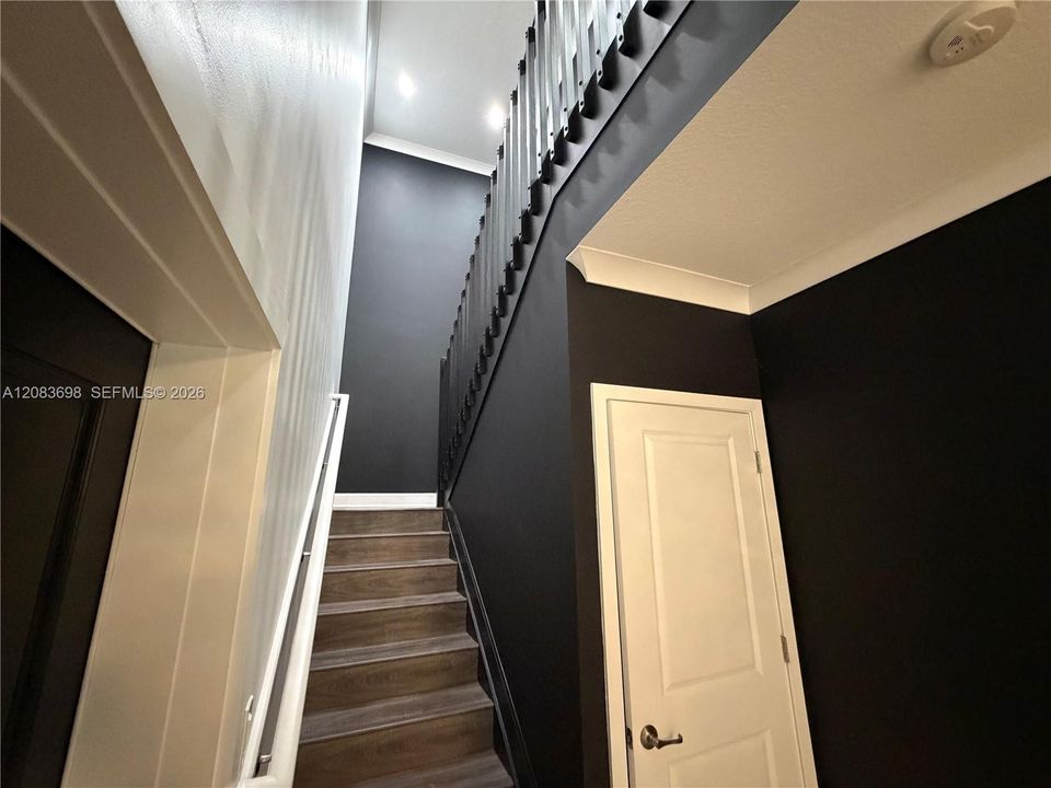 For Rent: $3,800 (3 beds, 3 baths, 2014 Square Feet)