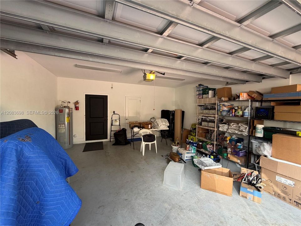 For Rent: $3,800 (3 beds, 3 baths, 2014 Square Feet)