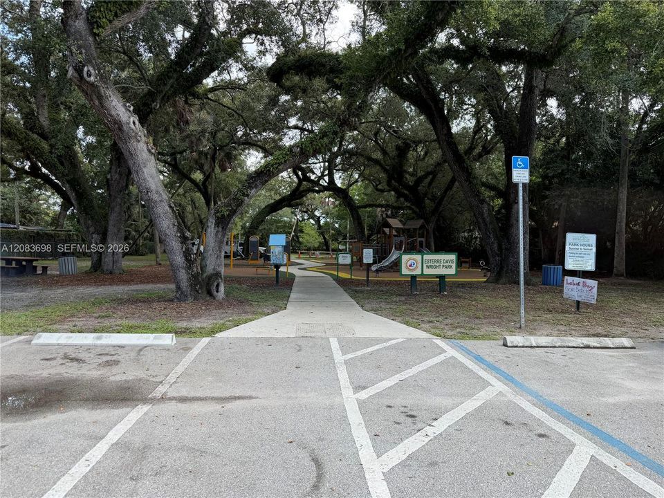 Walking distance to Esterre Davis Wright Park