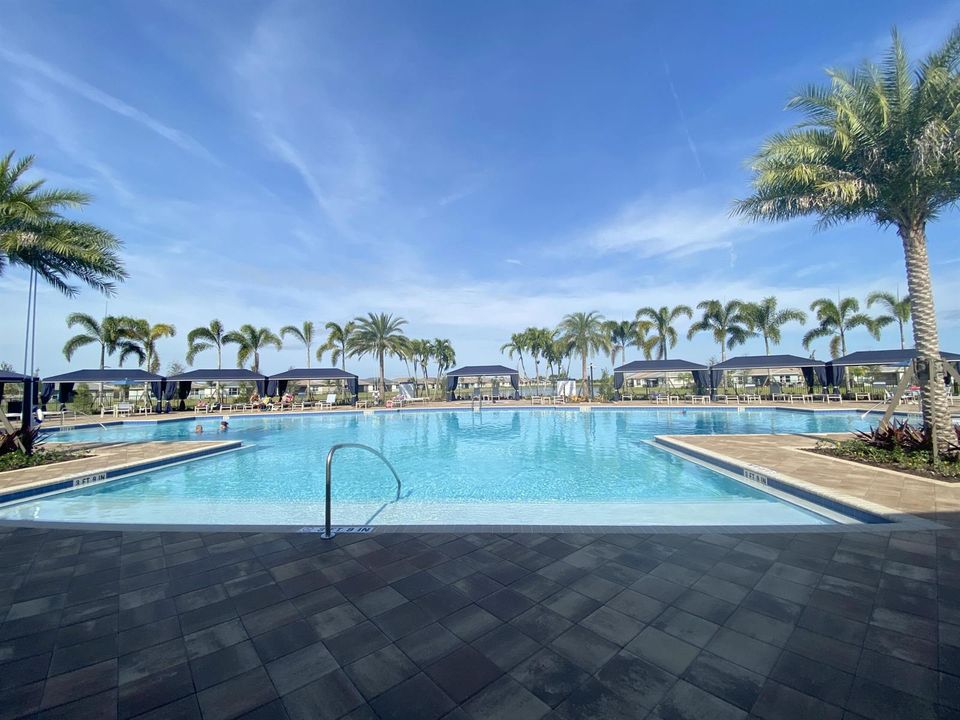 Valencia Cay