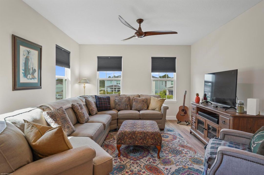 194 SW Pomeroy St 028