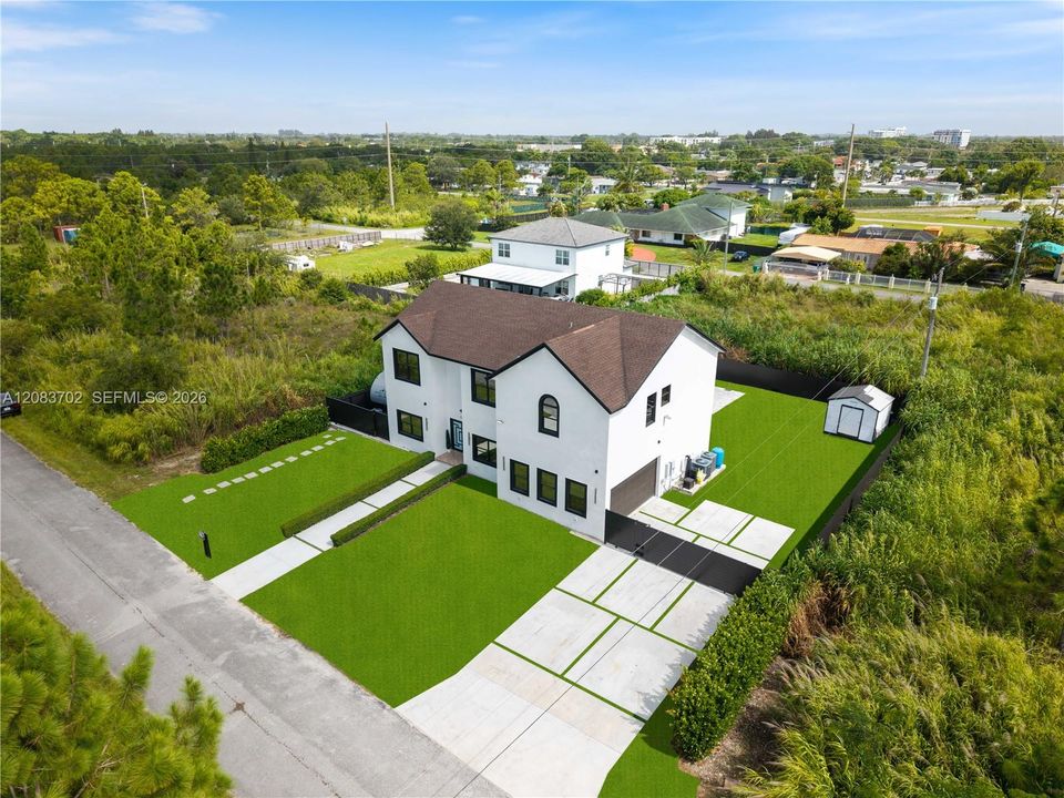 For Rent: $4,200 (5 beds, 4 baths, 3200 Square Feet)