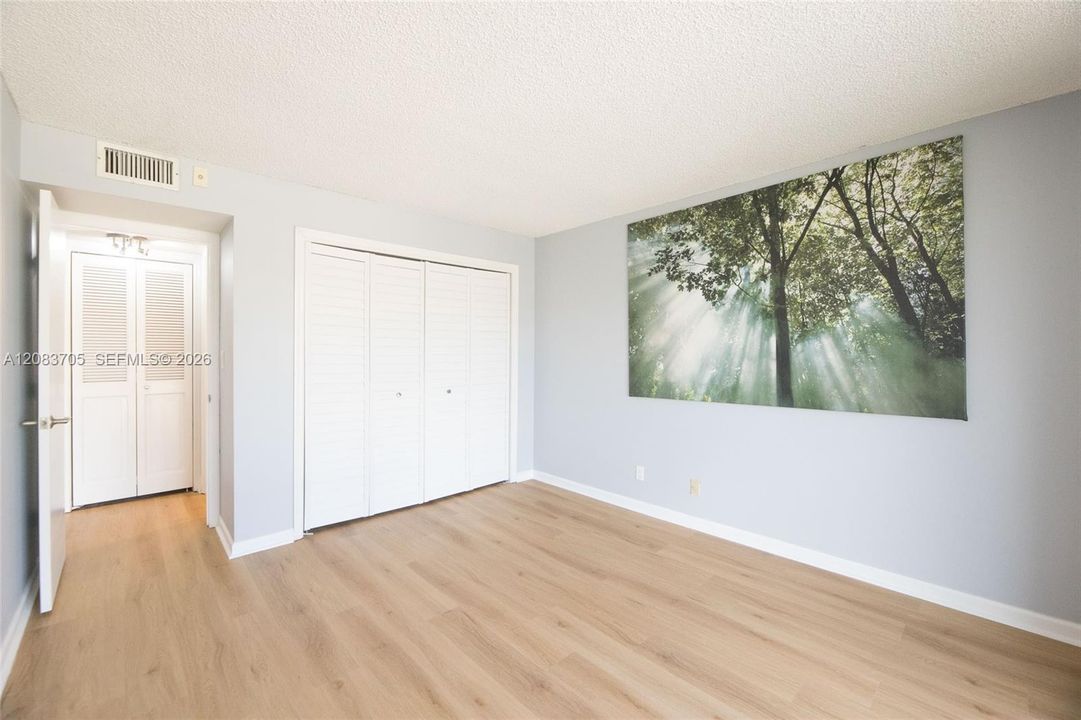 For Rent: $2,800 (2 beds, 2 baths, 1100 Square Feet)