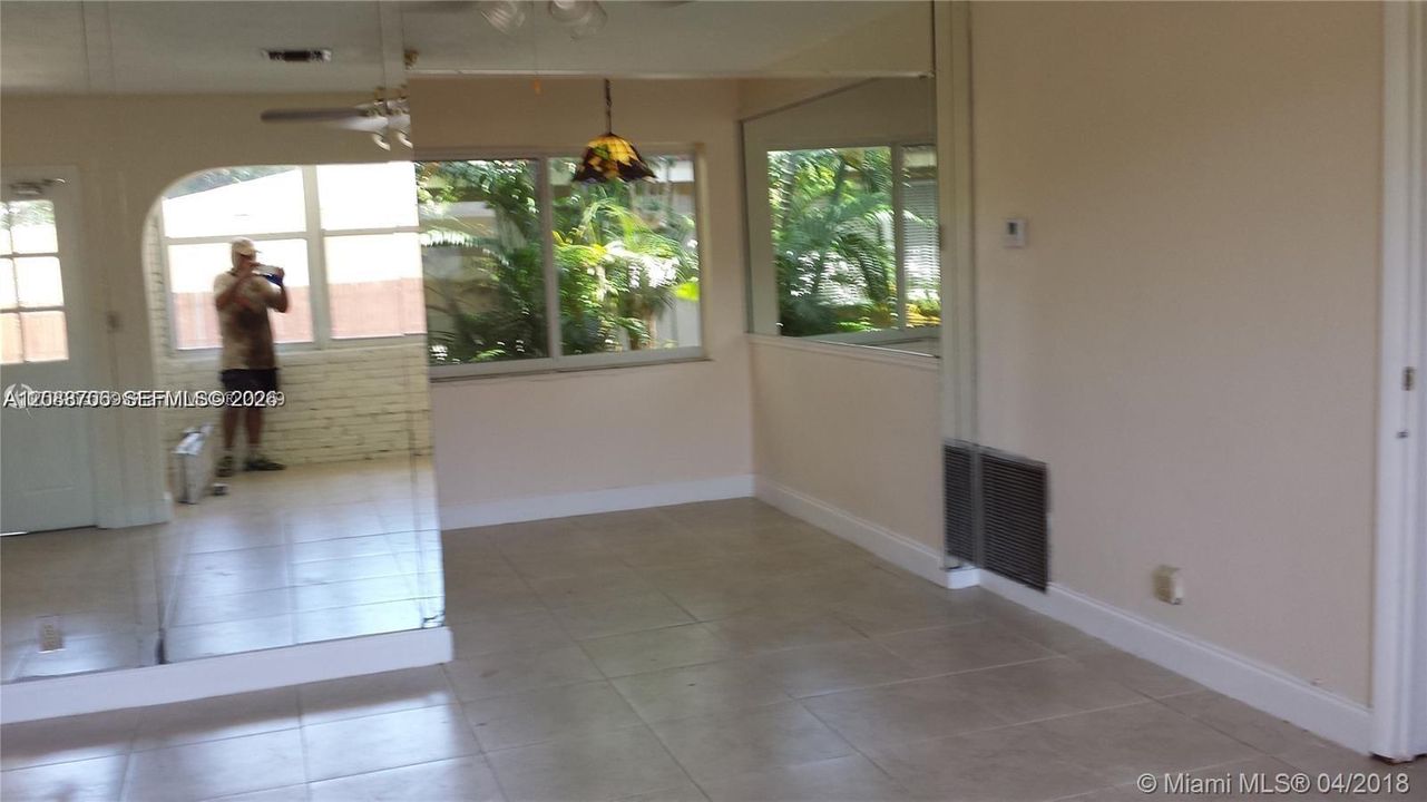 В аренду: $1,950 (2 спален, 2 ванн, 900 Квадратных фут)