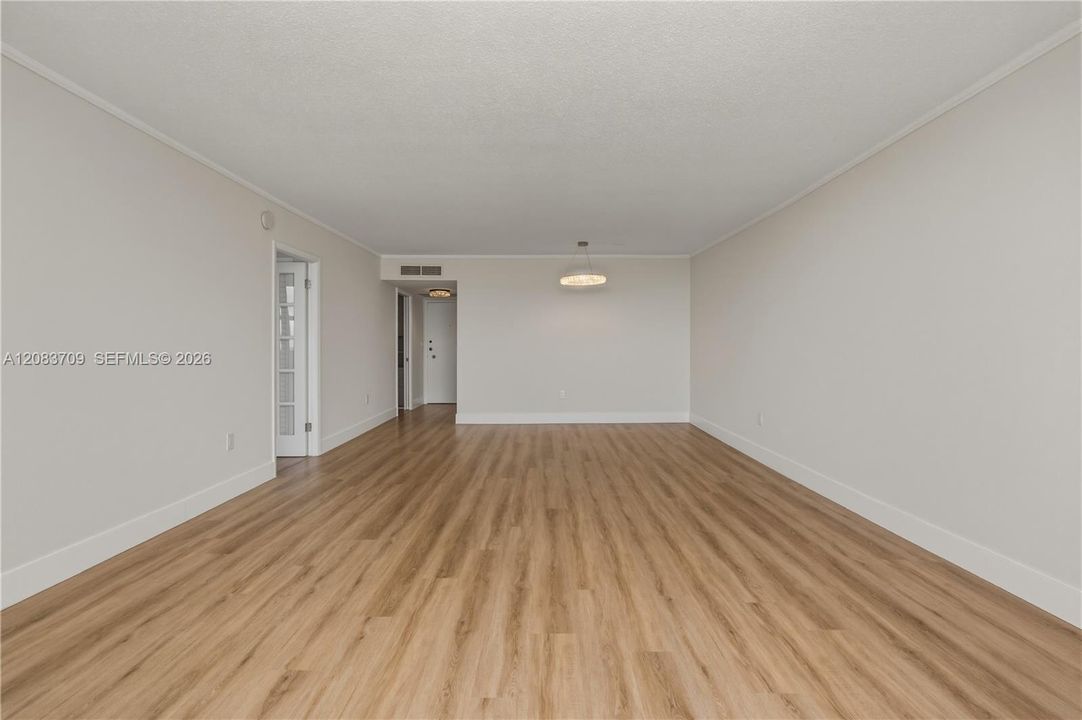 En Venta: $349,000 (1 camas, 1 baños, 840 Pies cuadrados)