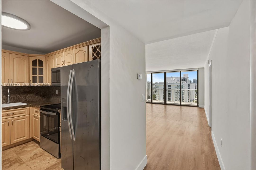 En Venta: $349,000 (1 camas, 1 baños, 840 Pies cuadrados)