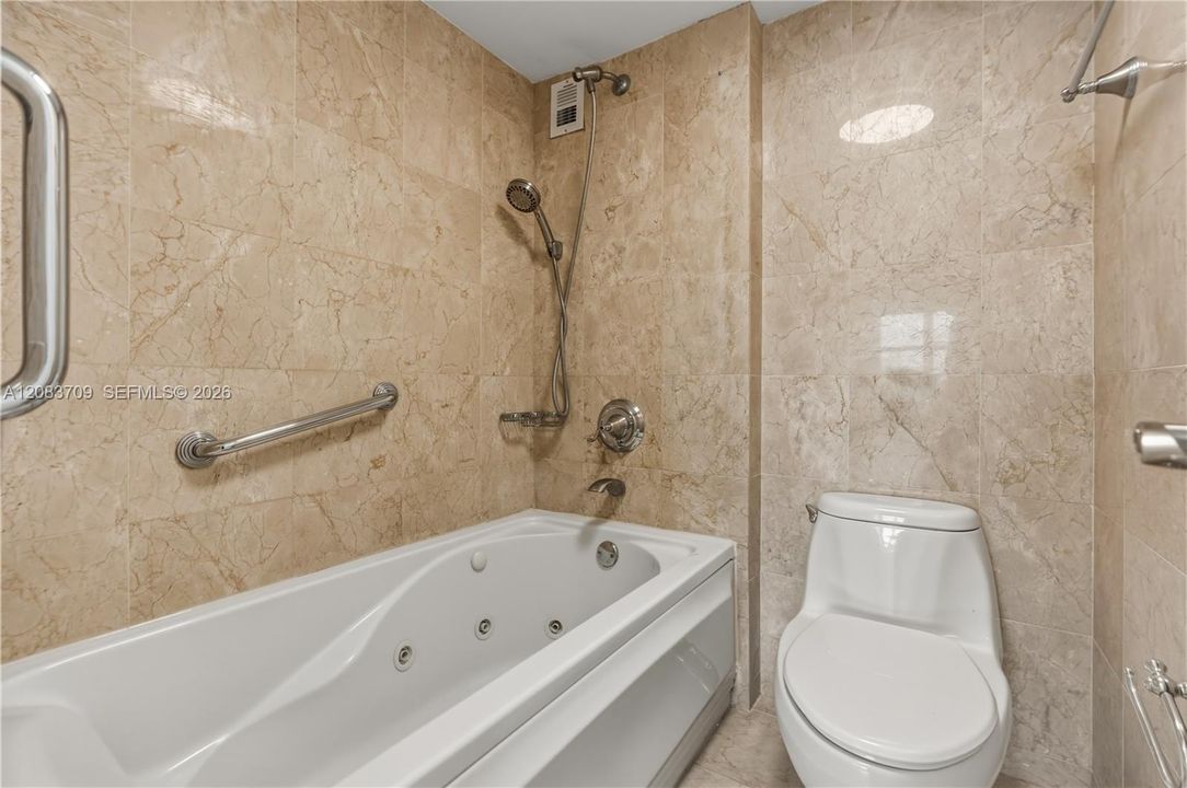 En Venta: $349,000 (1 camas, 1 baños, 840 Pies cuadrados)