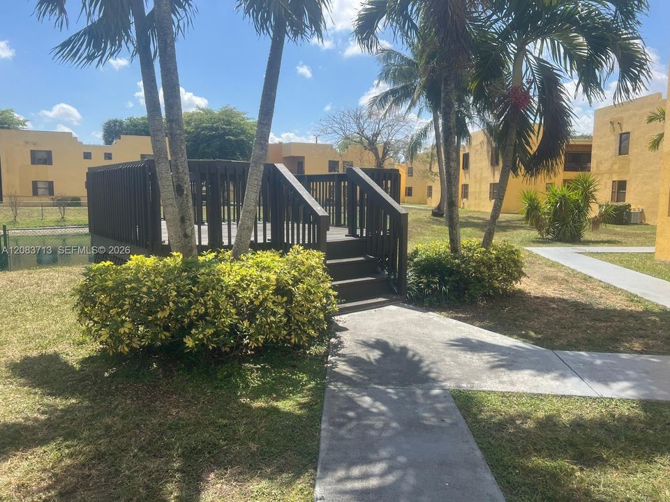 For Rent: $1,700 (1 beds, 1 baths, 600 Square Feet)