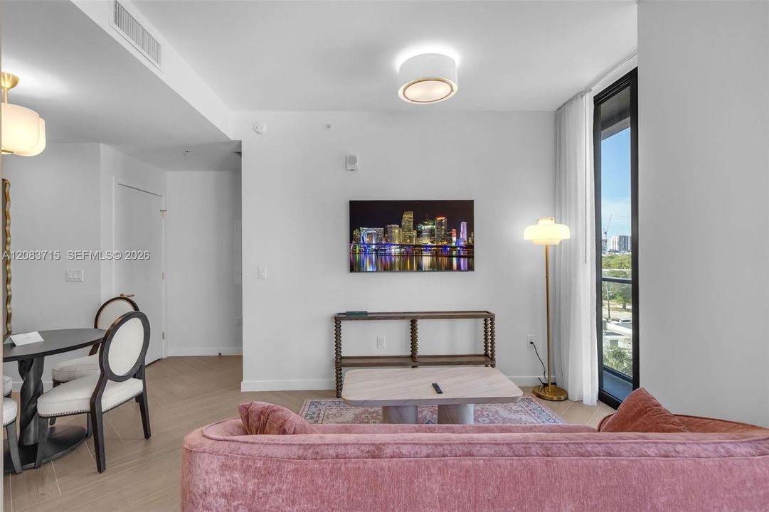 En Renta: $7,900 (2 camas, 2 baños, 830 Pies cuadrados)