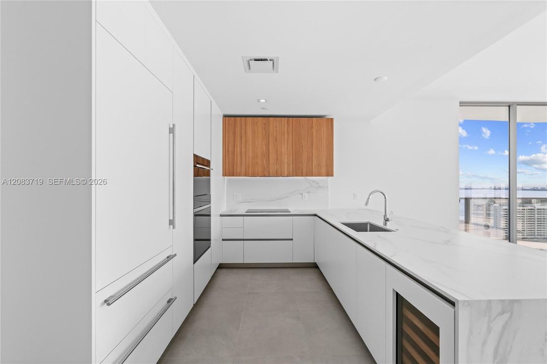 Recently Rented: $16,000 (4 beds, 4 baths, 2187 Square Feet)